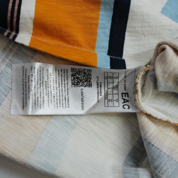 GUESS Los Angeles Men's Size S (20.5x27.5) Striped T-Shirt Short Sleeve Embroid - Picture 8 of 15